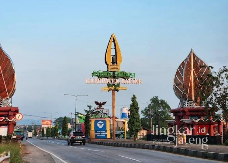 Tempat Hiburan Malam di Batang Wajib Tutup Selama Ramadhan 25 Tugu selamat datang di Kabupaten Batang. (Lingkarjateng.id)