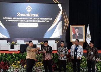 Guru Swasta di Demak Diberikan Pemahaman Tentang Literasi Keuangan Negara