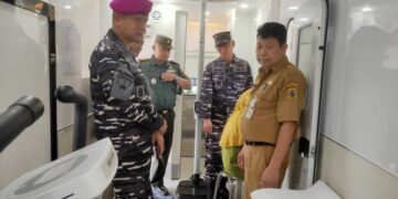 Kegiatan Bhakti Sosial Kesehatan DARI TNI AL di Kecamatan Juwana pasca banjir. (Dok. for Lingkarjateng.id)