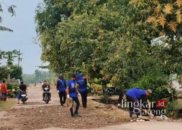 Kastomo Kawal Pembangunan Jalan Dukoh–Kudur Pati, Akses Antar Desa Kini Makin Lancar 25 Desa Danyangmulyo dan Desa Kudur di Kecamatan Winong, Pati. (Dok. Lingkarjateng.id)