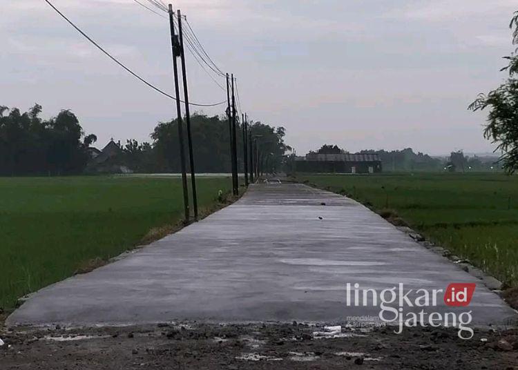 Lewat Aspirasi, Jalan Danyangmulyo-Kudur Winong Pati Kini Terbangun Mulus 25 Kondisi Jalan Danyangmulyo-Kudur, Kecamatan Winong, Kabupaten Pati kini lebih baik usai diperbaiki. (Dok. Lingkarjateng.id)