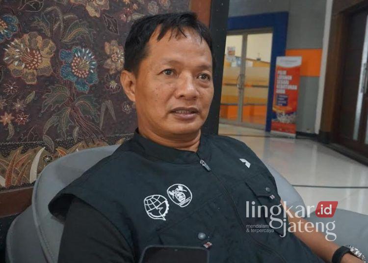 Pemkot Pekalongan Siapkan 1 Bus Mudik Gratis, Berangkat 16 Maret 2026 25 Kepala Dishub Kota Pekalongan, M. Restu Hidayat, memberikan keterangan kepada wartawan terkait program mudik gratis 2026 di Kantor Setda Kota Pekalongan, Selasa, 24 Februari 2026. (Fahri Akbar/Lingkarjateng.id)