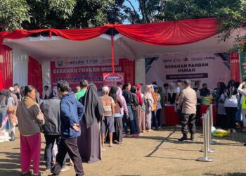 Dispertanikap menggelar Gerakan Pangan Murah jelang Idul Fitri 1447 H demi menjaga stabilitas harga pangan di masyarakat Kabupaten Semarang, Jumat (13/3) sore. Foto : Hesty Imaniar /Lingkar