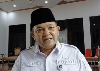 Bupati Semarang, Ngesti Nugraha dan Sekda Kabupaten Semarang, Valeanto Soekendro. Foto: Hesty Imaniar/Lingkar