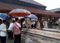 Bupati Demak, Eisti’anah, bersama jajaran Forkopimda setempat berziarah ke makam raja-raja Kerajaan Demak, Kamis, 26 Maret 2026. (M. Burhanuddin Aslam/Lingkarjateng.id)