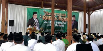 Ketua DPRD Demak Dorong Transformasi Pesantren Menuju Standar Modern 10 Kegiatan diskusi interaktif dan buka puasa bersama ratusan pengurus pondok pesantren bertempat di Rumah Dinas Ketua DPRD Demak, Sabtu, 28 Februari 2026. (M. Burhanuddin Aslam/Lingkarjateng.id)