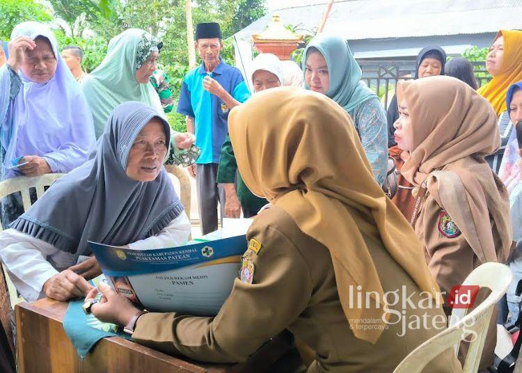 Dukung Program TMMD, Layanan Kesehatan Keliling Hadir di Desa Gedong Kendal 25 Pelaksanaan Layanan Kesehatan Speling (Spesialis Keliling) bagi masyarakat di Desa Gedong, Kecamatan Patean, Kabupaten Kendal pada Minggu, 2 Maret 2026. (Arvian Maulana/Lingkarjateng.id)