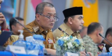 Gubernur Jawa Tengah, Ahmad Luthfi, saat rapat lintas sektoral dalam rangka kesiapan menghadapi arus mudik-balik dan perayaan Idul Fitri, di Grhadika Bhakti Praja, Senin, 9 Maret 2026. (Humas Pemprov Jateng/Lingkarjateng.id)