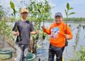 Anggota Komisi B DPRD Provinsi Jawa Tengah, Harun Abdul Khafizh, menghadiri kegiatan penanaman mangrove di Ekowisata Mulyoasri, Desa Mulyorejo, Kabupaten Pekalongan, Senin, 30 Maret 2026. (Fahri Akbar/Lingkarjateng.id)