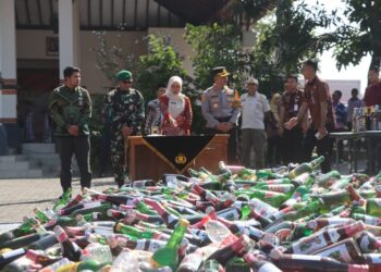 3.832 Botol Miras Berbagai Merek Dimusnahkan, Hasil Ops Pekat Candi 2026 di Demak