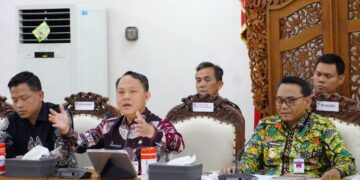 Tim Kementerian Dalam Negeri (Kemendagri) saat memberikan asistensi kepada jajaran Pemerintah Kabupaten (Pemkab) Pati di Ruang Pringgitan Pendopo Kabupaten Pati, Kamis, 12 Maret 2026. (Humas Pemkab Pati/Lingkarjateng.id)