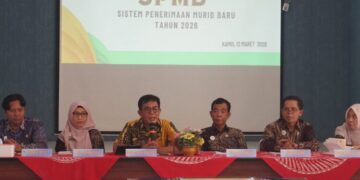 Forum Konsultasi Publik SPMB 2026 di Aula B Kantor Dinas Pendidikan Kota Pekalongan, Kamis, 12 Maret 2026. (Fahri Akbar/Lingkarjateng.id)