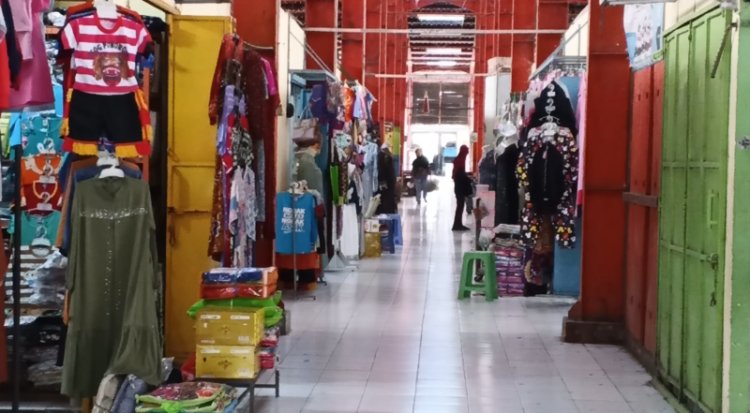 SEPI : Kondisi kios-kios pakaian di pasar Sidomakmur Blora. Foto : Eko Wicaksono/Lingkar Jateng
