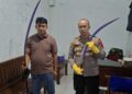 Polres Kudus saat mengamankan senjata tajam yang dibawa oleh dua remaja, Selasa (17/3). Foto: Nisa Hafizhotus Syarifa /Lingkar