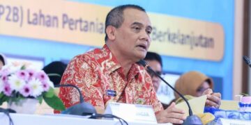 Gubernur Jateng Ingatkan Integritas Kepala Daerah Usai OTT Bupati Pekalongan 16 Gubernur Jawa Tengah Ahmad Luthfi. (Humas Pemprov Jateng/Lingkarjateng.id)