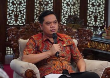 Bupati Jepara, Witiarso Utomo (Mas Wiwit) dalam pertemuan daring persiapan pelaksanaan JIFBW di Ruang Kerja Bupati Jepara, pada Kamis, 5 Maret 2026. (Tomi Budianto/Lingkarjateng.id)
