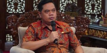 Bupati Jepara, Witiarso Utomo (Mas Wiwit) dalam pertemuan daring persiapan pelaksanaan JIFBW di Ruang Kerja Bupati Jepara, pada Kamis, 5 Maret 2026. (Tomi Budianto/Lingkarjateng.id)
