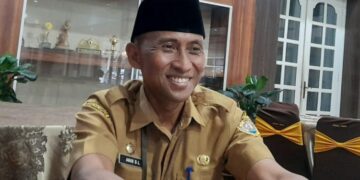 Pj Sekda Kendal, Agus Dwi Lestari saat diwawancarai, Senin, 2 Maret 2026. (Anik Kustiani/Lingkarjateng.id)