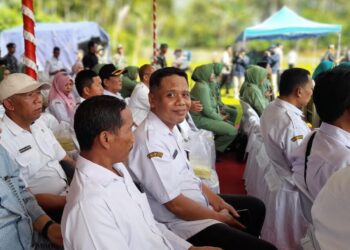 Camat Patean Muh Syamsudluha Tantomi saat mengikuti upacara penutupan TMMd Reguler di Desa Gedong, Rabu, 11 Maret 2026. (Anik Kustiani/Lingkarjateng.id)