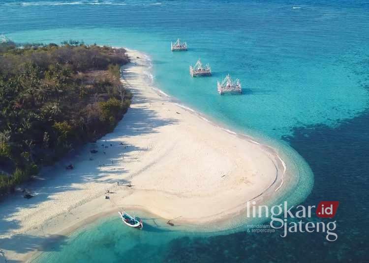 Mudik Ke Madura, Ini 5 Rekomendasi Wisata Alam Favorit di Sumenep 25 panatai gili labak
