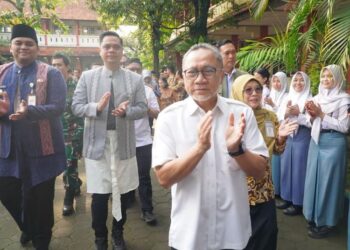 Kunjungi Jepara, Menko Pangan Zulhas Pastikan Program MBG Sesuai Standar Gizi