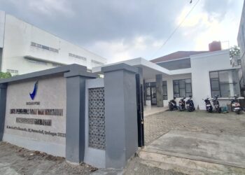 Loka Pengawas Obat dan Makanan (POM) berlokasi di Jalan Purwodadi–Pati, tepatnya di sebelah SD 10 Purwodadi. Foto : Abror / lingkar