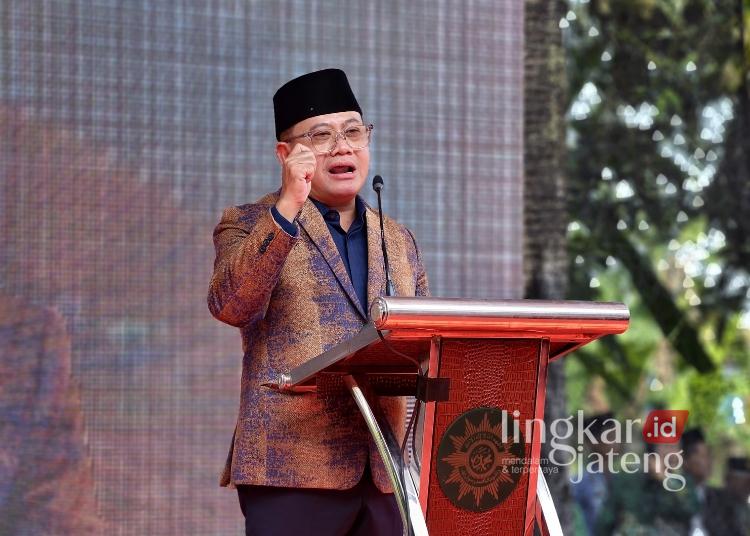 Plt Bupati Pekalongan Apresiasi Peran Muhammadiyah di Sektor Pendidikan dan Kesehatan 25 Plt. Bupati Pekalongan Sukirman menghadiri Halalbihalal Muhammadiyah di Masjid Khuzaemah, Kajen, Jumat, 3 April 2026. (Fahri Akbar/Lingkarjateng.id)