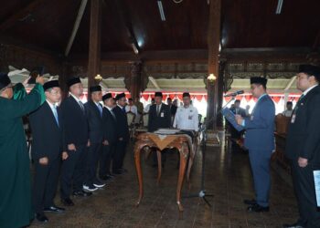 Bupati Wiwit Lantik Pimpinan BAZNAS Jepara, Minta Pengelolaan Zakat Transparan