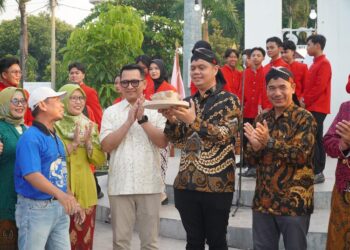 Ratusan Pelajar Jepara Meriahkan Kartini’s Inspirational Parade, Bupati Wiwit Beri Pesan Ini