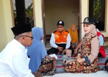 Bupati Kendal Salurkan Langsung Bantuan Korban Kebakaran di Bulak