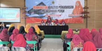 Anggota Komisi E DPRD Jateng, Ida Nurul Farida, saat menyampaikan sambutan pada acara peningkatan kualitas pengawasan pelaksanaan perda di salah satu resto di Salatiga, Sabtu, 18 April 2026. (Komisi E DPRD Jateng/Lingkarjateng.id)