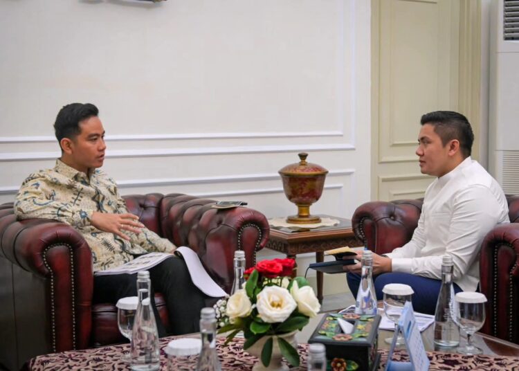 Wapres Gibran Rakabuming Raka menerima Seskab Teddy Indra Wijaya di Istana Wapres, Jakarta, Kamis (3/4/2026). Foto: Instagram Sekretariat Kabinet