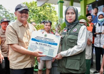 Tangani Dampak Banjir Demak, Gubernur Jateng Salurkan Bantuan Rp236 Juta