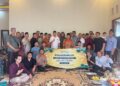 Anggota Ikatan Keluarga Pondok Modern (IKPM) Gontor Regional Jepara  putra berfoto bersama dalam acara halal bihalal, Minggu, 5 April 2026. (Lingkarjateng.id)