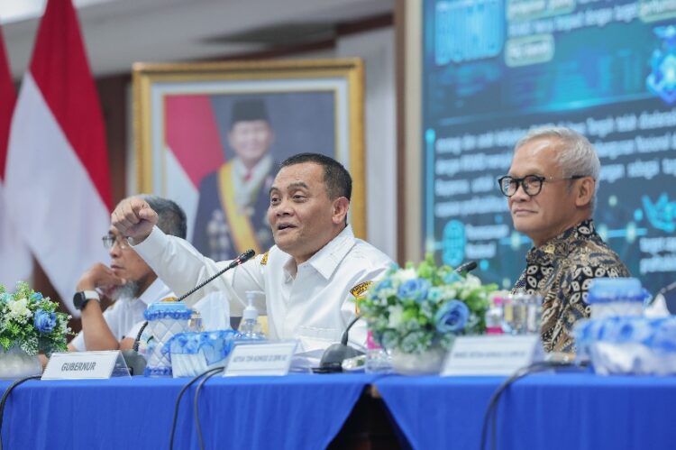 Gubernur Jawa Tengah, Ahmad Luthfi saat menerima kunjungan kerja spesifik Komisi II DPR RI ke Pemerintah Provinsi Jawa Tengah, Foto : Dok. Pemprov Jateng/Lingkar