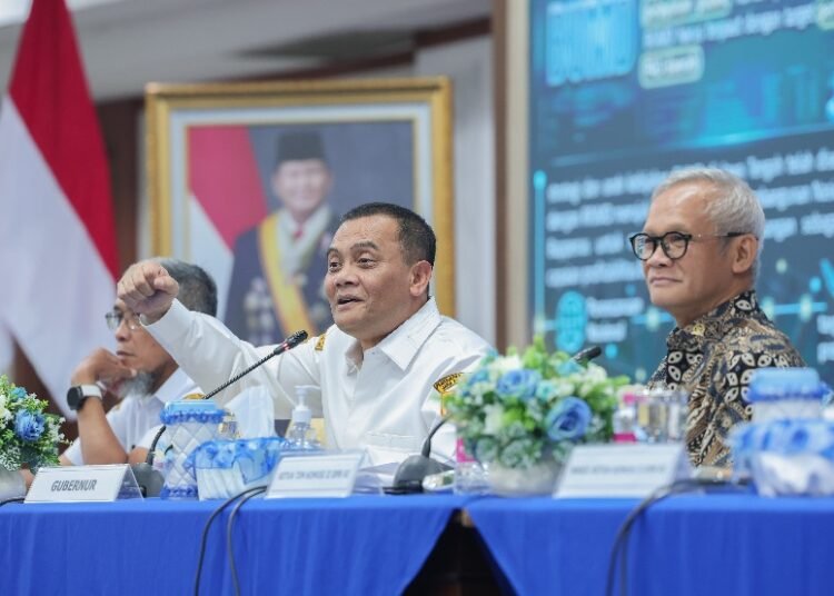 Gubernur Jawa Tengah, Ahmad Luthfi saat menerima kunjungan kerja spesifik Komisi II DPR RI ke Pemerintah Provinsi Jawa Tengah, Foto : Dok. Pemprov Jateng/Lingkar
