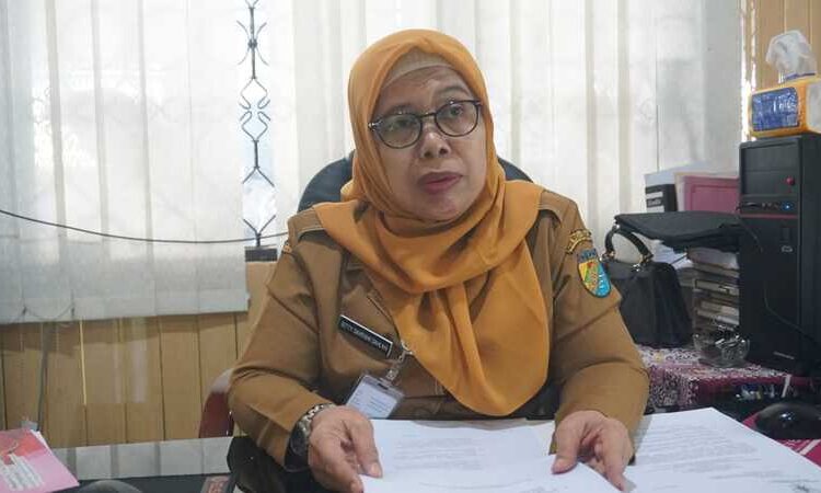 Dinperinaker Kota Pekalongan : THR 2026 Dibayar 100 Persen, Nihil Aduan Pekerja 25 Kepala Dinperinaker Kota Pekalongan, Betty Dahfiani Dahlan. Foto : Fahri Akbar / Lingkar