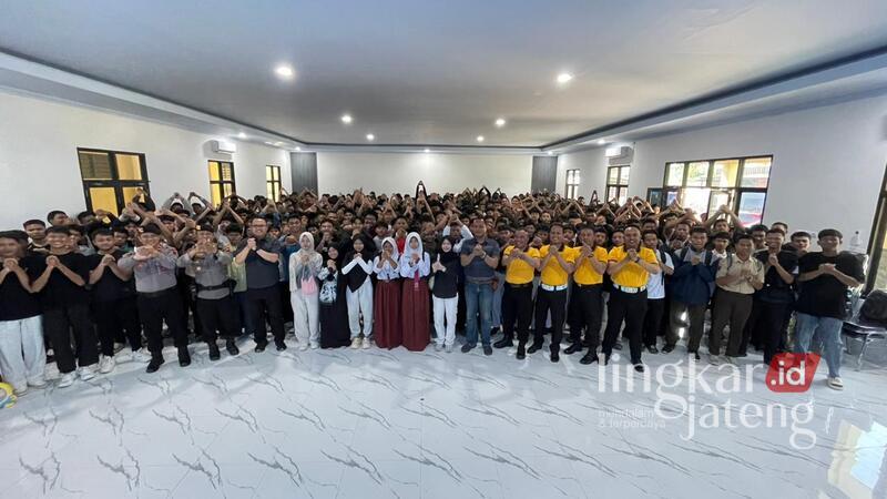 Gelar Turnamen E-Sport, Polres Pekalongan Ajak Gen Z Manfaatkan Teknologi Positif 26 IMG 20260411 WA0022 1