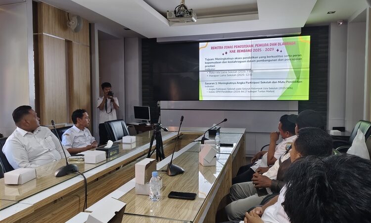 Program Satu Desa Satu Sarjana, 11 Desa di Rembang Miliki Prioritas Dapat Beasiswa 25 Program Satu Desa Satu Sarjana, 11 Desa di Rembang Miliki Prioritas Dapat Beasiswa