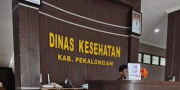 POTRET: Konter pelayanan Dinas Kesehatan Kabupaten Pekalongan. (Fahri Akbar/Lingkarjateng.id)