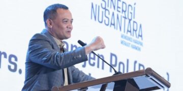 Gubernur Jawa Tengah Ahmad Luthfi memberikan arahan dalam acara Seminar “Memperkuat Peran BPD sebagai Mitra Strategis Pemerintah Daerah melalui Inovasi Pembiayaan dan Pinjaman Daerah” di Hotel Sunan Solo, Kota Surakarta, Jumat 17 April 2026. (Dok. Humas Pemprov Jateng/Lingkarjateng.id)