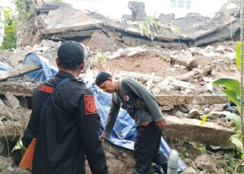 Hujan Deras Picu Longsor di Sejumlah Titik Kota Semarang