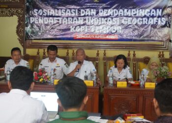 Kegiatan sosialisasi dan pendampingan pendaftaran Indikasi Geografis untuk Kopi Robusta Tempur di Balai Desa Tempur, Kecamatan, Keling, Kabupaten Jepara, Rabu, 1 April 2026. (Tomi Budianto/Lingkarjateng.id)