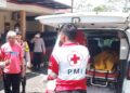 Petugas Polres Salatiga memeriksa rumah warga perumahan Idaman Karangduwet, Kelurahan Kutowinangun Lor, Kecamatan Tingkir yang ditemukan dalam kondisi sudah menjadi kerangka, Selasa, 21 April 2026. (Dok.Humas Polres Salatiga/Lingkarjateng.id)