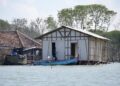 Rumah apung yang dibangun Pemprov Jateng untuk warga terdampak rob di Desa Bedono, Kecamatan Sayung, Kabupaten Demak. (Humas Pemprov Jateng/Lingkarjateng.id)