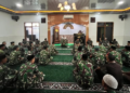 Prajurit Kodim Jepara saat mengikuti safari dakwah di Masjid Nurul Qodim di kompleks Makodim 0719/Jepara. Foto : Tomi Budianto/Lingkar