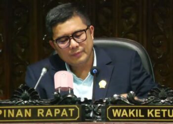 Wakil Ketua DPRD Jateng, Mohammad Saleh, saat rapat paripurna membahas Raperda tentang Garis Sempadan Jawa Tengah pada Kamis, 16 April 2026. (dok for Lingkarjateng.id)