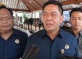 DPRD Pati Siap Tindaklanjuti Arahan KPK Soal Cegah Tindak Pidana Korupsi 34 Ketua DPRD Pati Ali Badrudin diwawancara usai menghadiri sosialisasi pemberantasan korupsi bersama KPK di pendopo kabupaten, Rabu 15 April 2026. (Lingkarjateng.id)