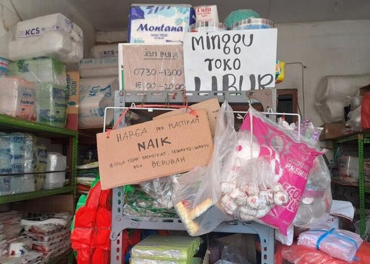 Fakta Harga Plastik Melonjak, Bikin Para Pedagang di Semarang Menjerit 25 Fakta Harga Plastik Melonjak, Bikin Para Pedagang di Semarang Menjerit
