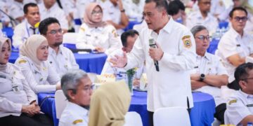 Gubernur Jawa Tengah Ahmad Luthfi saat mengisi acara Forum Dialog Kepemimpinan Jawa Tengah dalam Program Eksekutif Daerah (PED) 2026 di kantor BPSDMD, Rabu 1 April 2026. (Dok. Humas Provinsi Jateng/Lingkarjateng.id)